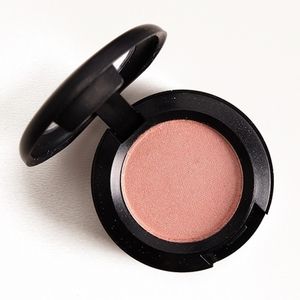 MAC bouffant eyeshadow
